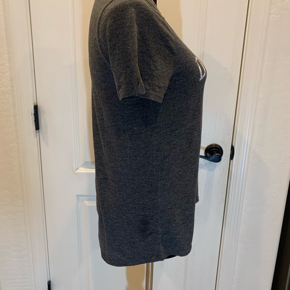 DOG MOM t-shirt 🎀 Size Medium - Picture 2 of 5